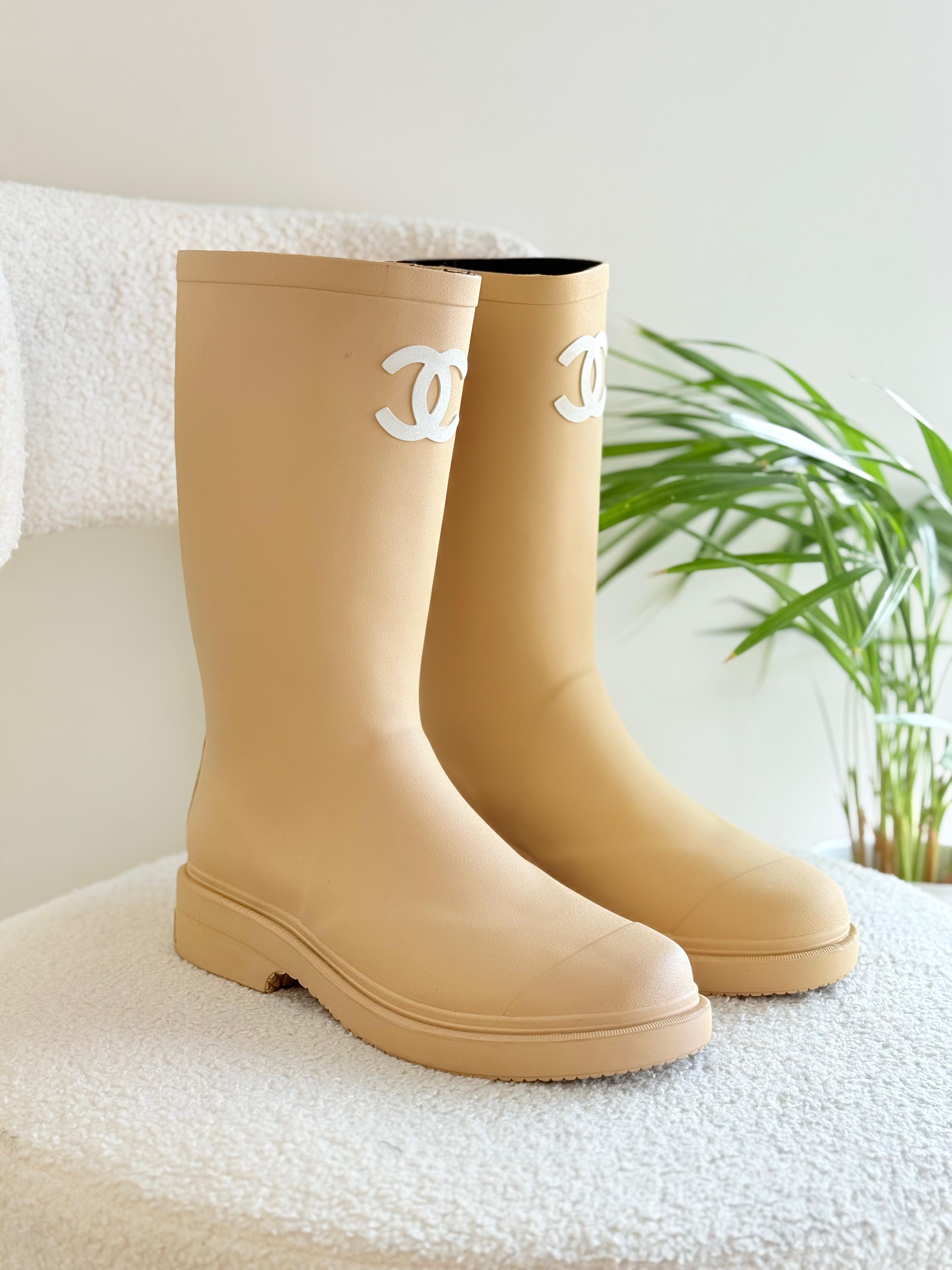 Chanel CC High Boots Beige, Chanel Beige Boots, Chanel High Boots Women, Chanel Caoutchouk Boots, Chanel Beige Rubber Boots