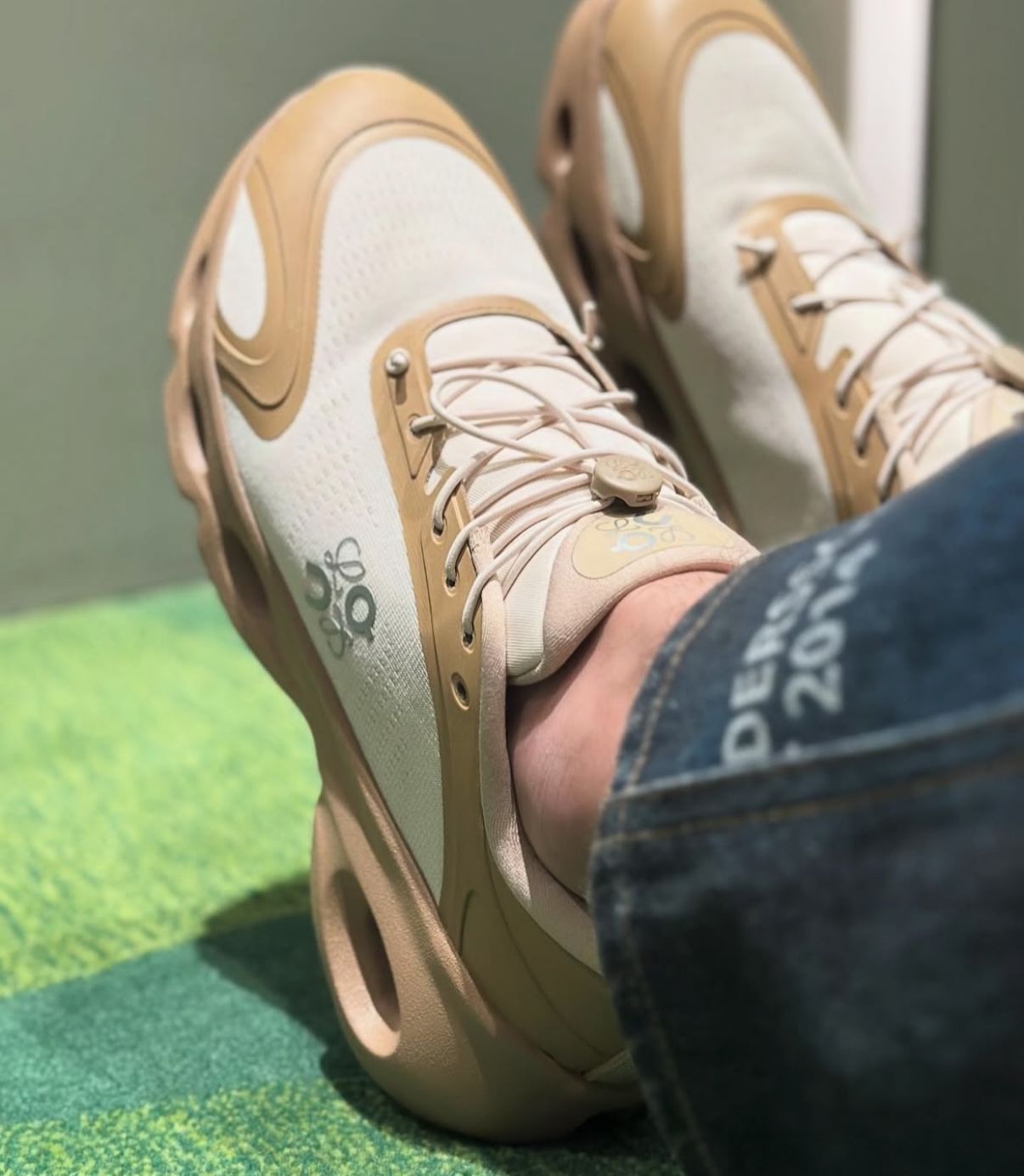 On Cloudsolo Beige Brown, On Running Cloudsolo, On Sneakers Beige UAE, Cloudsolo Shoes UAE, On Running Beige SneakersOn Cloudsolo Beige Brown, On Running Cloudsolo, On Sneakers Beige UAE, Cloudsolo Shoes UAE, On Running Beige Sneakers